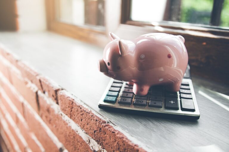 お店で使えるサブスク音楽配信サービスで安いのはこれ！月額980円で流し放題！