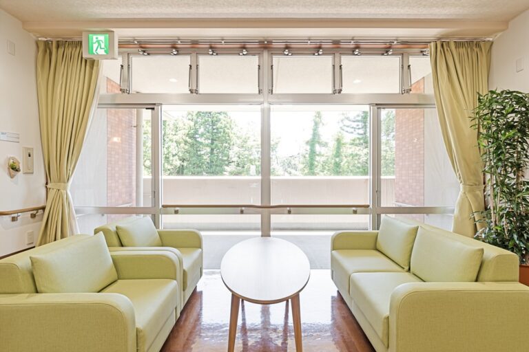 福祉・介護施設内BGMでゆっくり、うるさくない、明るい音楽ならサブスクがおすすめ！